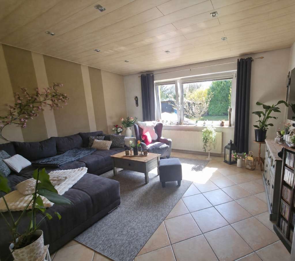 Immobilie in Göhren - Wohnhaus mit zwei Einheiten, Ferienbungalow und großem Grundstück in strandnaher Lage - Bild 2