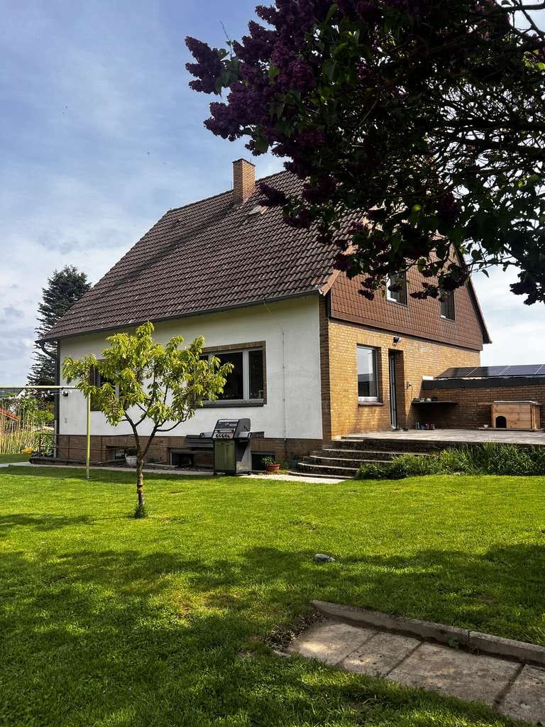 Immobilie in Lamspringe - Freistehendes EFH mit 2.500 m² Grundstück & Feldblick - Bild 0