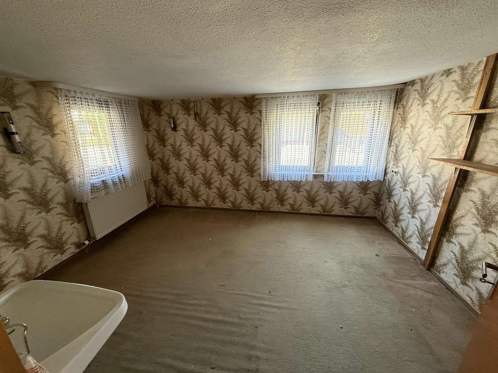 Immobilie in Baiersbronn - Renovierungsbedürftiges Einfamilienhaus - klein, aber fein. - Bild 3