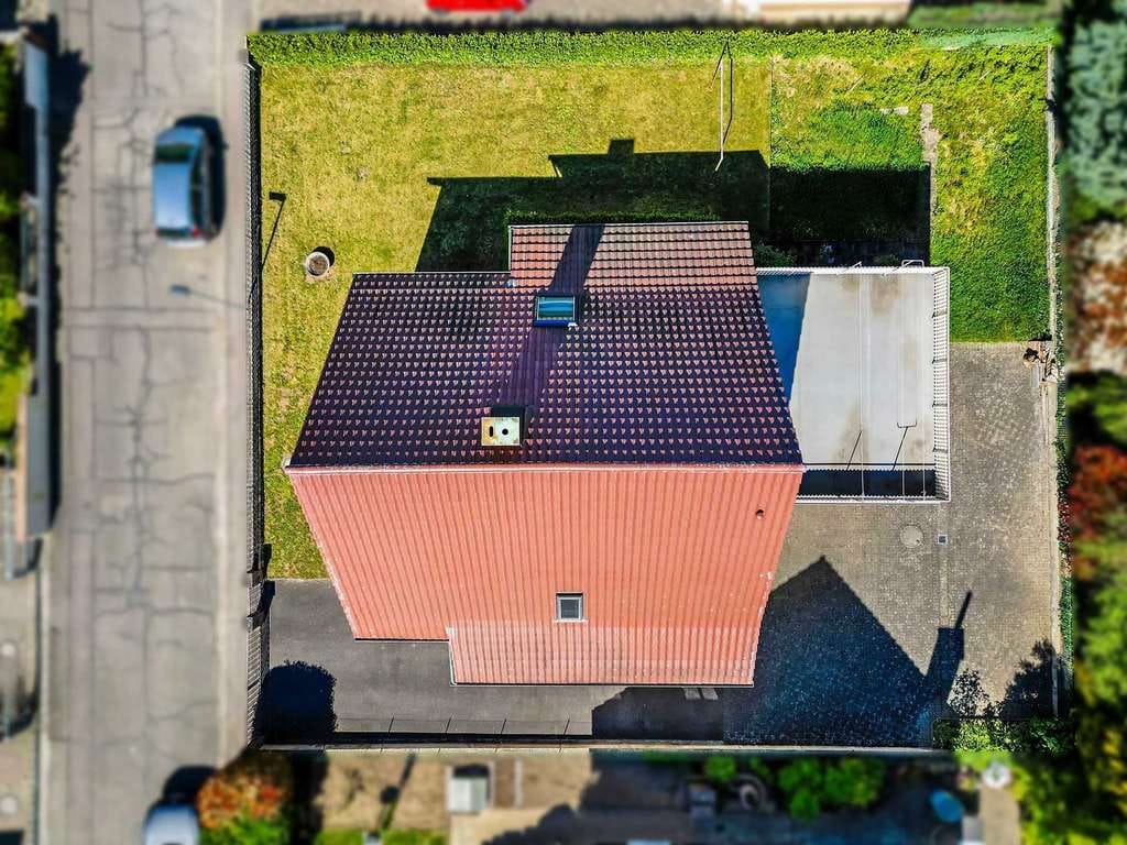 Immobilie in Ringsheim - Raum für die ganze Familie – Einfamilienhaus mit großem Garten und viel Potenzial - Bild 2