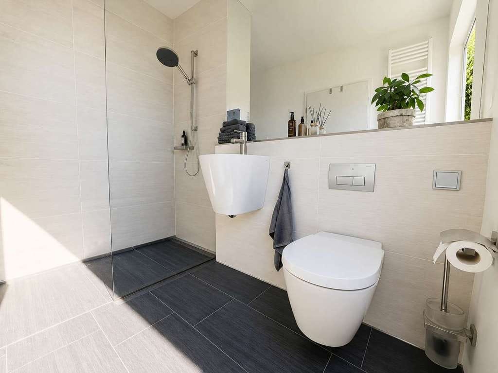 Immobilie in Pinzberg - Exklusive Doppelhaushälfte mit 298 m² Wohnfläche, Kamin, Garten und traumhaftem Ausblick - Bild 2