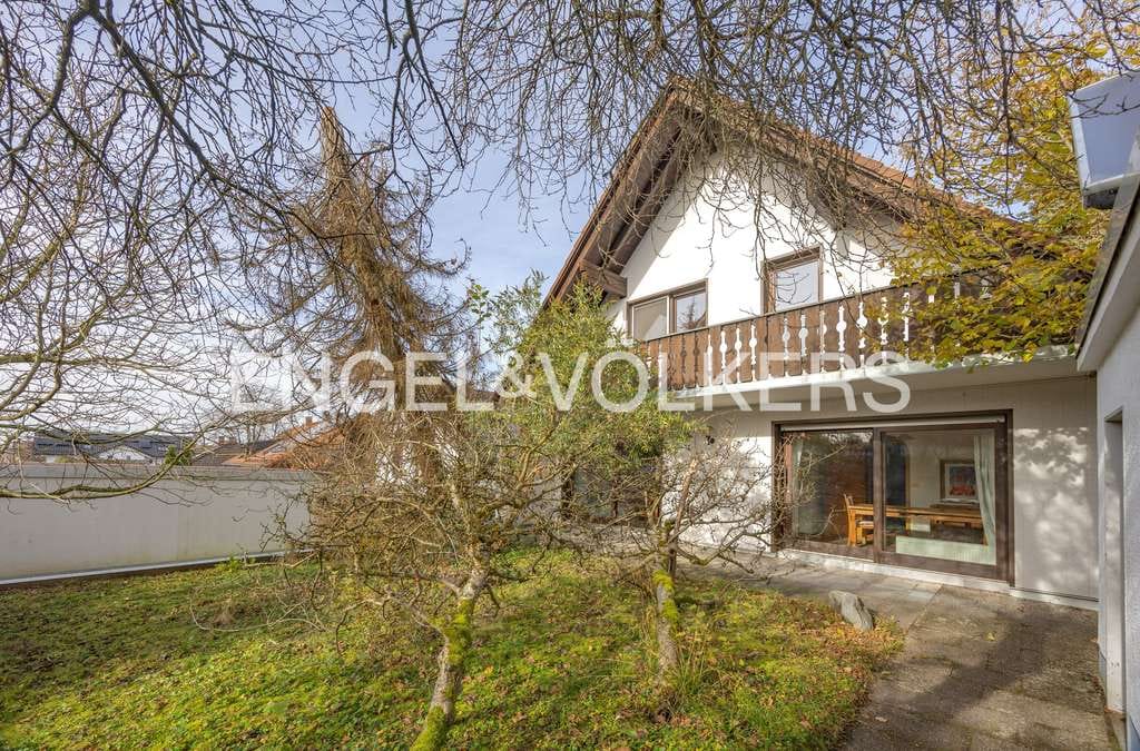 Immobilie in Grafrath - Großzügig Wohnen auf 209m²: Einfamilienhaus mit hellem Souterrain-Apartment - Bild 0