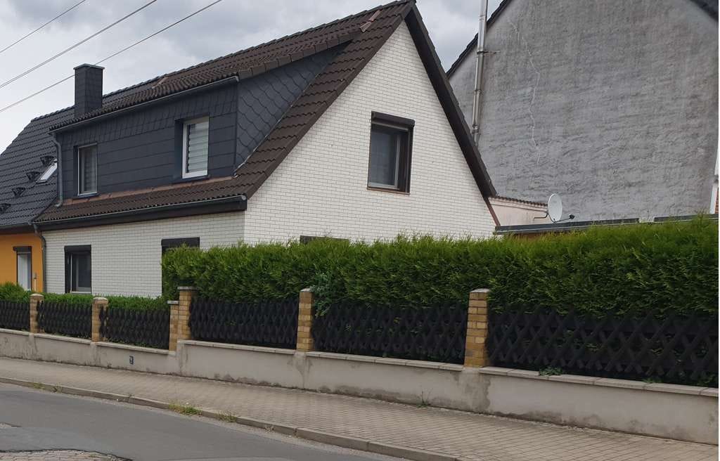 Immobilie in Eilenburg - Doppelhaushälfte mit separatem Bungalow in Eilenburg - Berg zu verkaufen! Ab mtl. 810,88 EUR Rate! - Bild 1