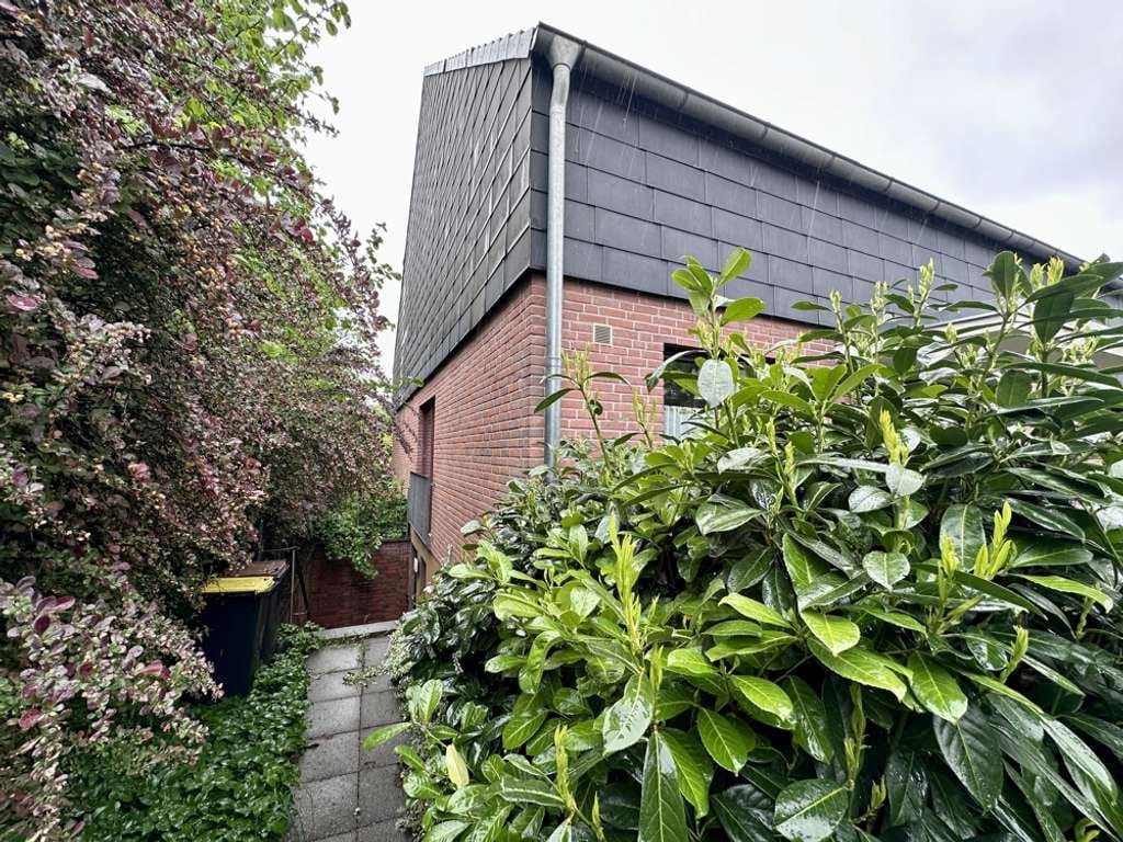 Immobilie in Ratekau - Interessantes Endreihenhaus mit Loggia und Einliegerwohnung - Bild 1