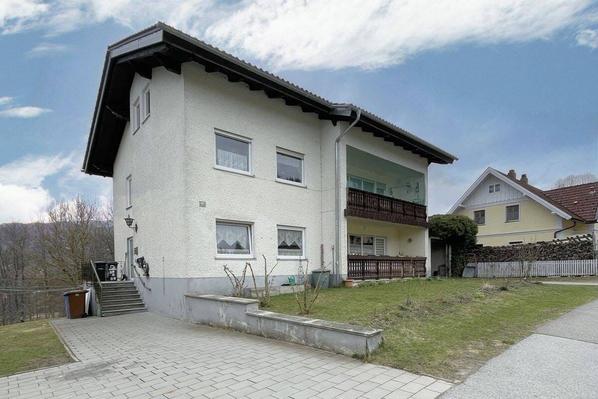 Immobilie in Frauenau - Vermietetes Zweifamilienhaus in Frauenau - Bild 1