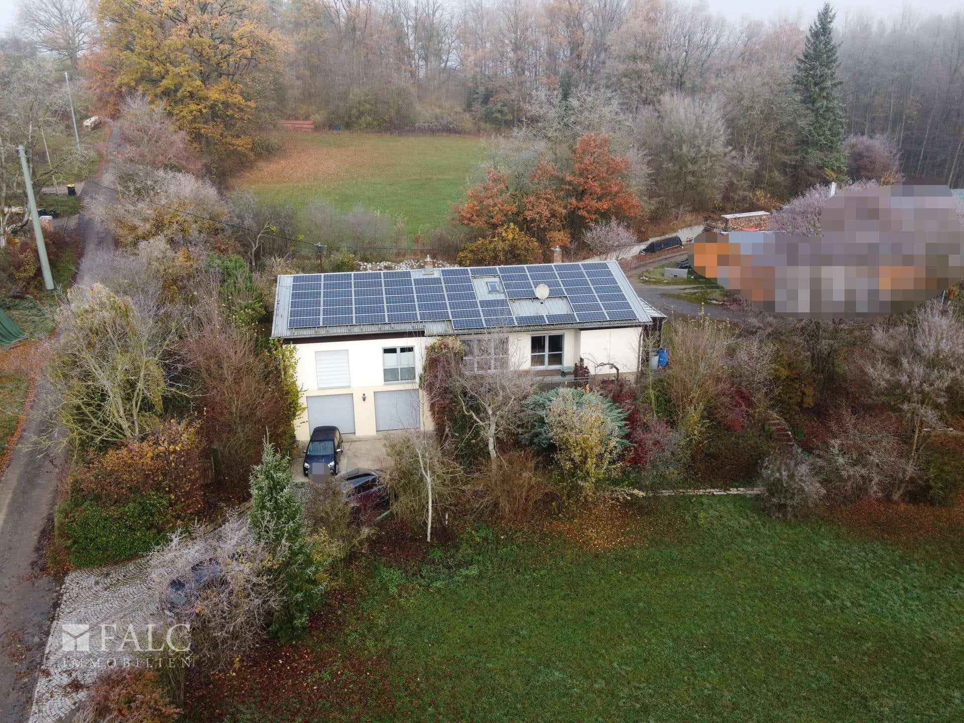 Immobilie in Billigheim - Charmantes Zweifamilienhaus auf großem Aussiedlerhof-Grundstück - Bild 4