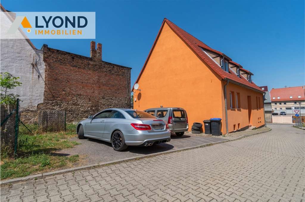 Immobilie in Arnstein - Mehrfamilienhaus im Herzen von Sandersleben! - Bild 1