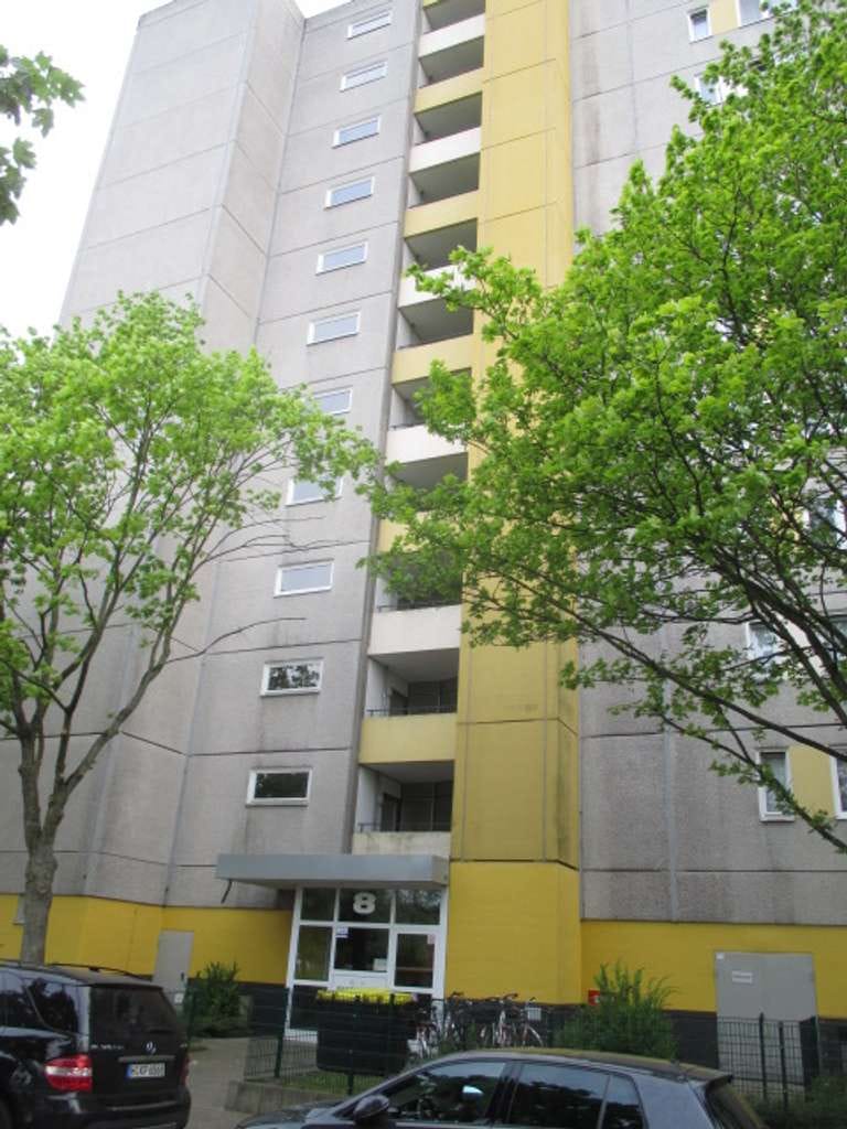 Immobilie in Laatzen - Vermietete 3 Zi.-ETW + 1 TG Platz im 10. OG in Laatzen - Bild 0