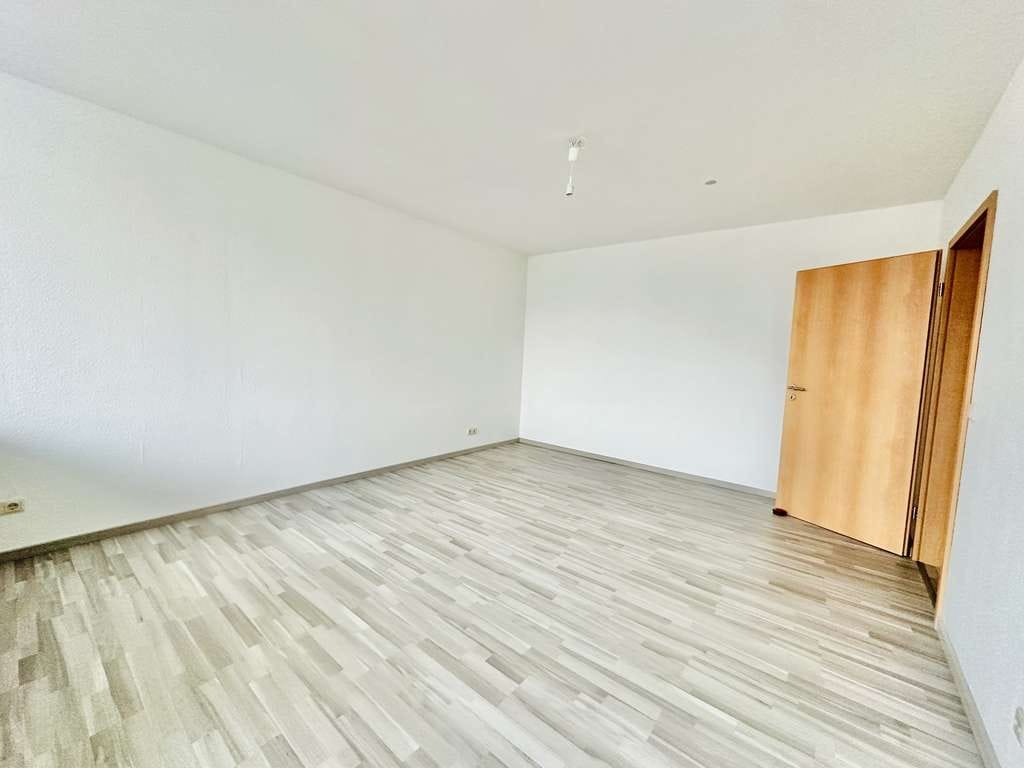 Immobilie in Nachrodt-Wiblingwerde - Erstbezug nach Sanierung! Moderne drei Zimmer Wohnung mit Aufzug in Nachrodt. - Bild 1