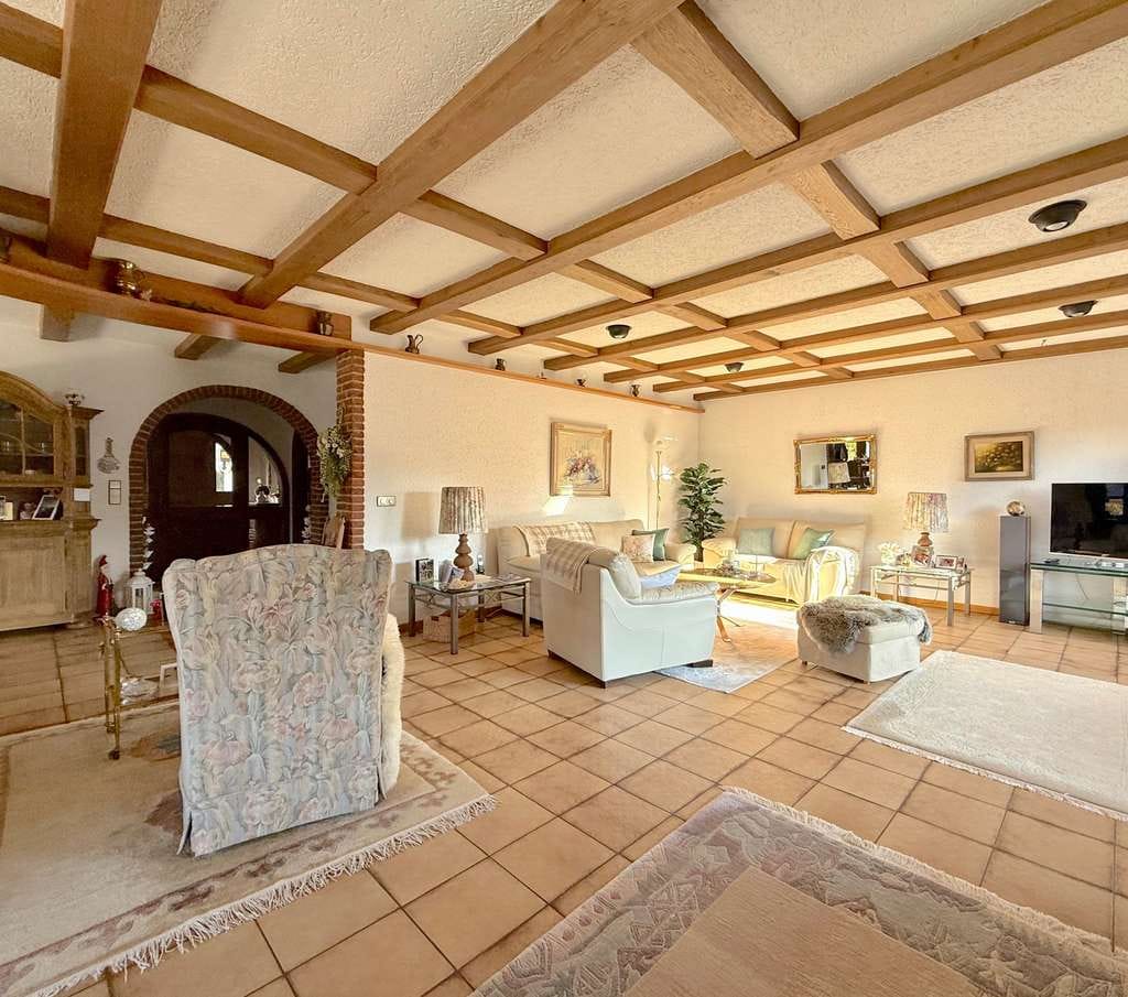 Immobilie in Haimhausen - Ein Zuhause zum Verlieben – großzügige Villa mit Privatsphäre, Gartenidylle und Ruhe nahe München - Bild 2