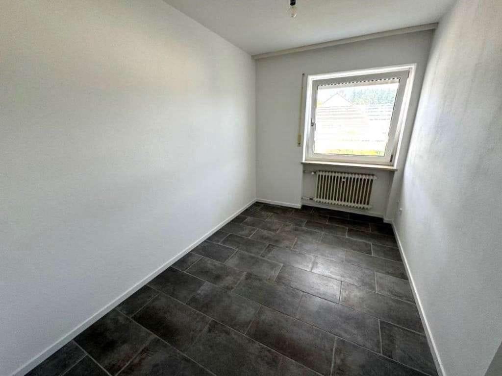 Immobilie in Erdweg - Im S-Bahn Bereich des Landkreises Dachau sehr schön gelegen, mit herrlichem Weitblick! 1. OG in einem Dreifamilienhaus - Bild 4