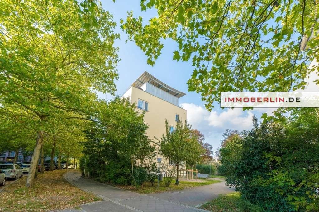 Immobilie in Schönefeld - IMMOBERLIN.DE - Top-Investment! 4 Vermietete Dachgeschoss Wohnungen inklusive Garagen - Bild 0