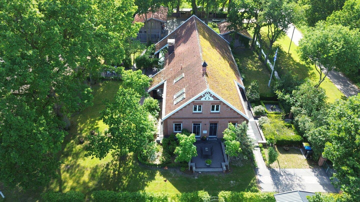 Immobilie in Rhede (Ems) - Historischer Resthof mit moderner Architektur Idyllische Alleinlage in Rhede (Ems) - Bild 0