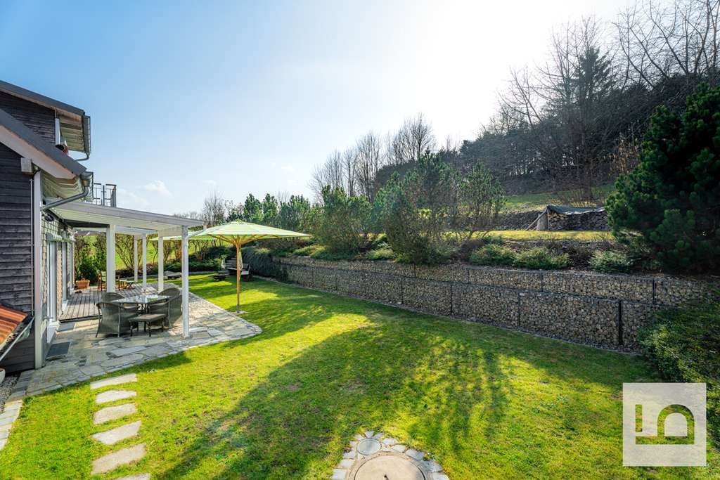 Immobilie in Wolnzach - Luxuriöses Traumhaus von Baufritz, Sauna, Büro, Garagen & grandiosem Ausblick, Wolnzach - Bild 2