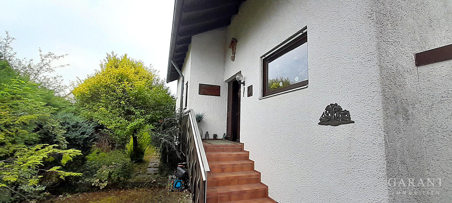 Immobilie in Finningen - Freistehendes Einfamilienhaus in Neu-Ulm/Finningen - Bild 1