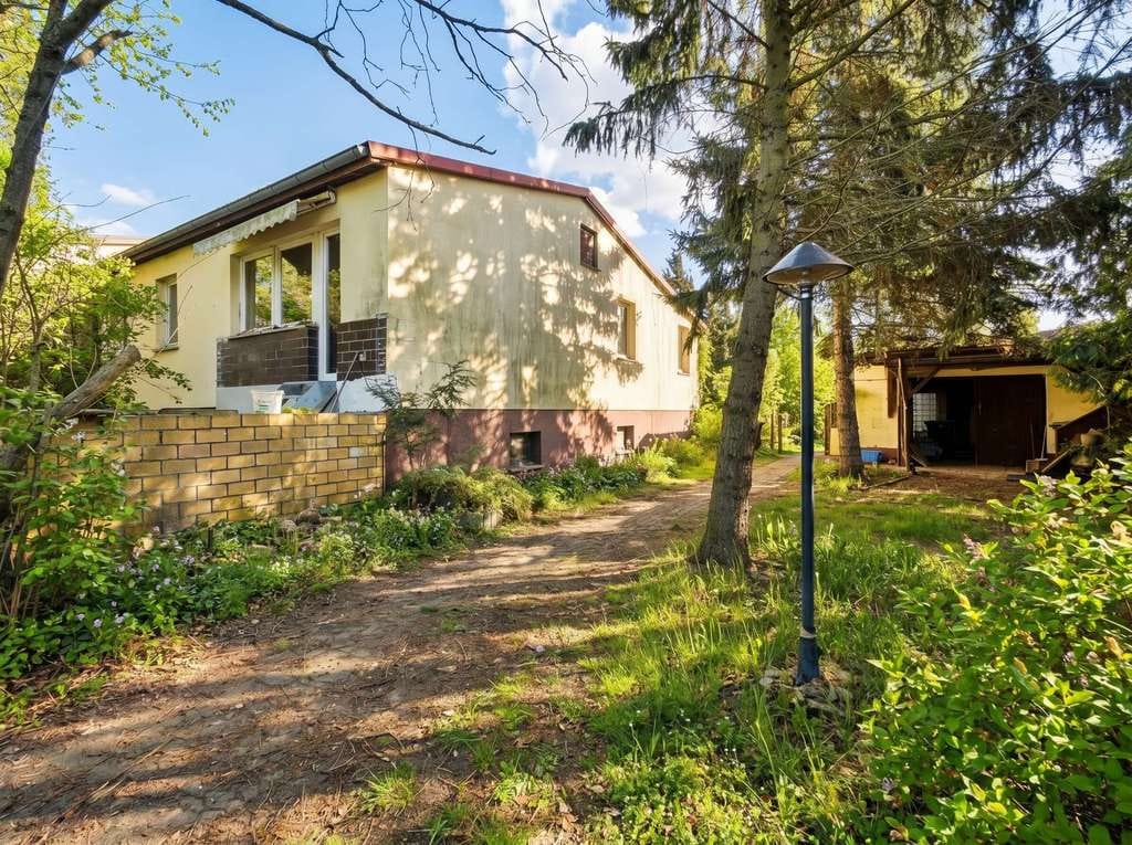Immobilie in Nauen - KENSINGTON- Exklusiv - Raumwunder! Einfamilienhaus in Nauen, vollunterkellert mit Sanierungsbedarf - Bild 1
