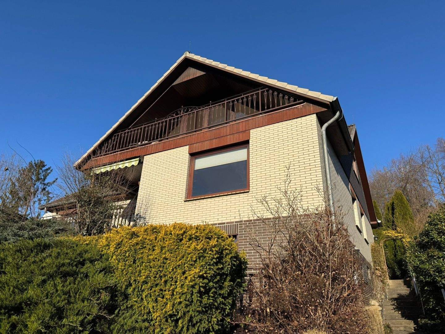 Immobilie in Osterode - *Ansprechendes 3-Fam.-Haus mit schöner Aussicht und Doppelgarage in beliebter Lage* - Bild 3