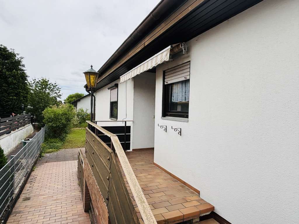 Immobilie in Otterstadt - Einfamilienhaus mit Einliegerwohnung in Otterstadt - Bild 2