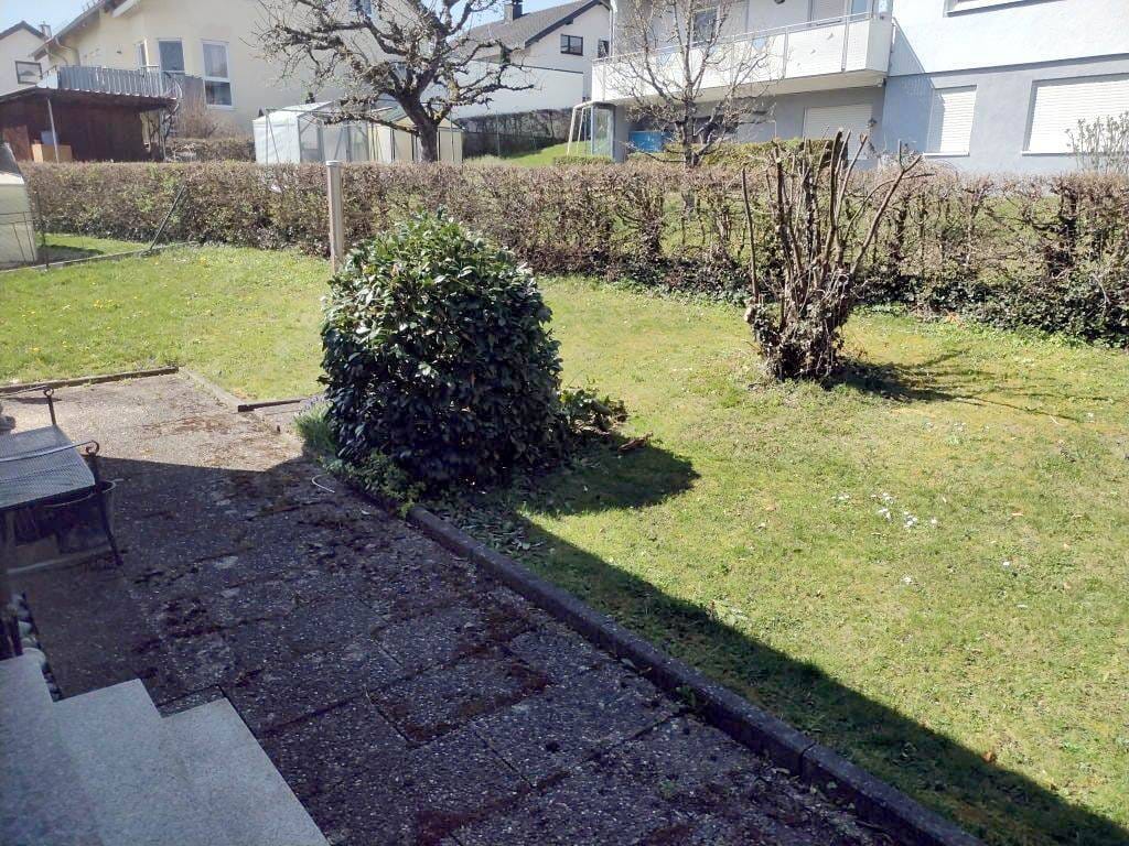 Immobilie in Heuchlingen - Gepflegtes Mehrgenerationenhaus mit Garten u. Ausbaureserve - Wohnen u. Arbeiten unter einem Dach! - Bild 2