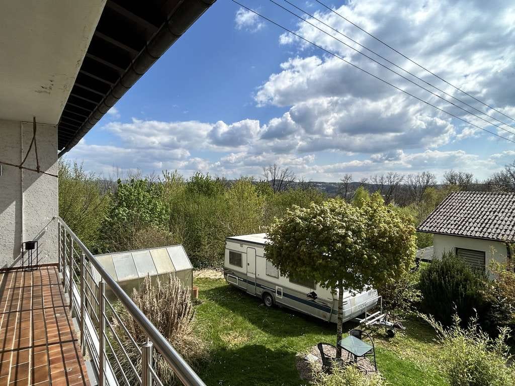 Immobilie in Mittelhof - Wissen-Alserberg, großes Wohnhaus mit ELW, PV-Anlage, Panoramablick, Sauna, Carport etc. - Bild 2