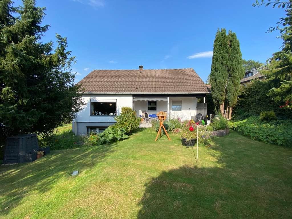 Immobilie in Breckerfeld - Charmantes Einfamilienhaus in gefragter Lage mit Garten zum entspannen und genießen! - Bild 0