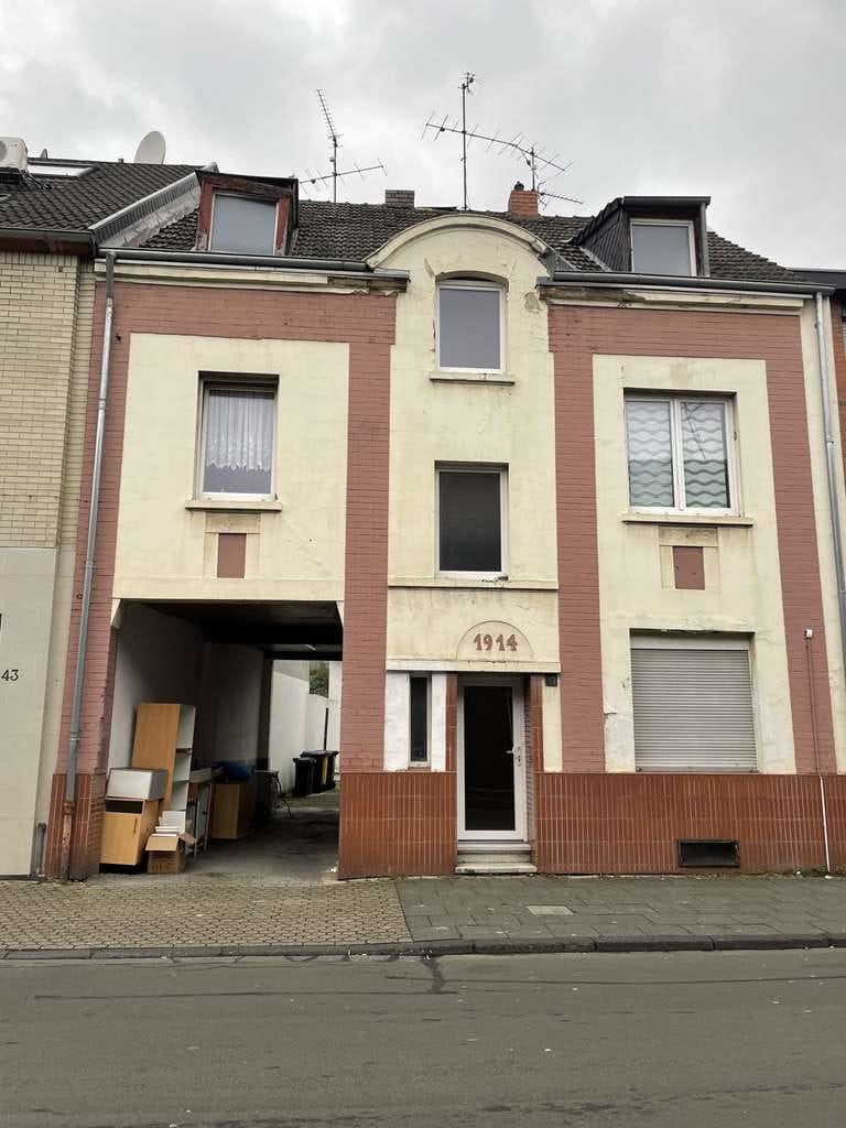 Immobilie in Frechen - Frechen- zentrale Lage -Mehrfamilienhaus mit 3 Einheiten - Bild 0