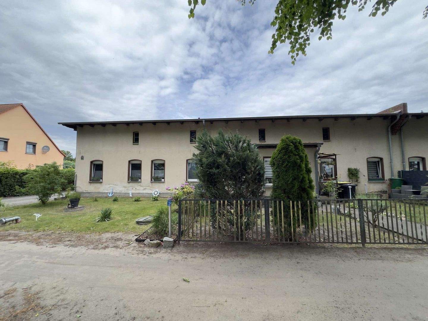 Immobilie in Alt Tucheband - Vollvermietetes Mehrfamilienhaus mit Mietsteigerungspotential bei IST-Faktor 13,33 - Bild 1