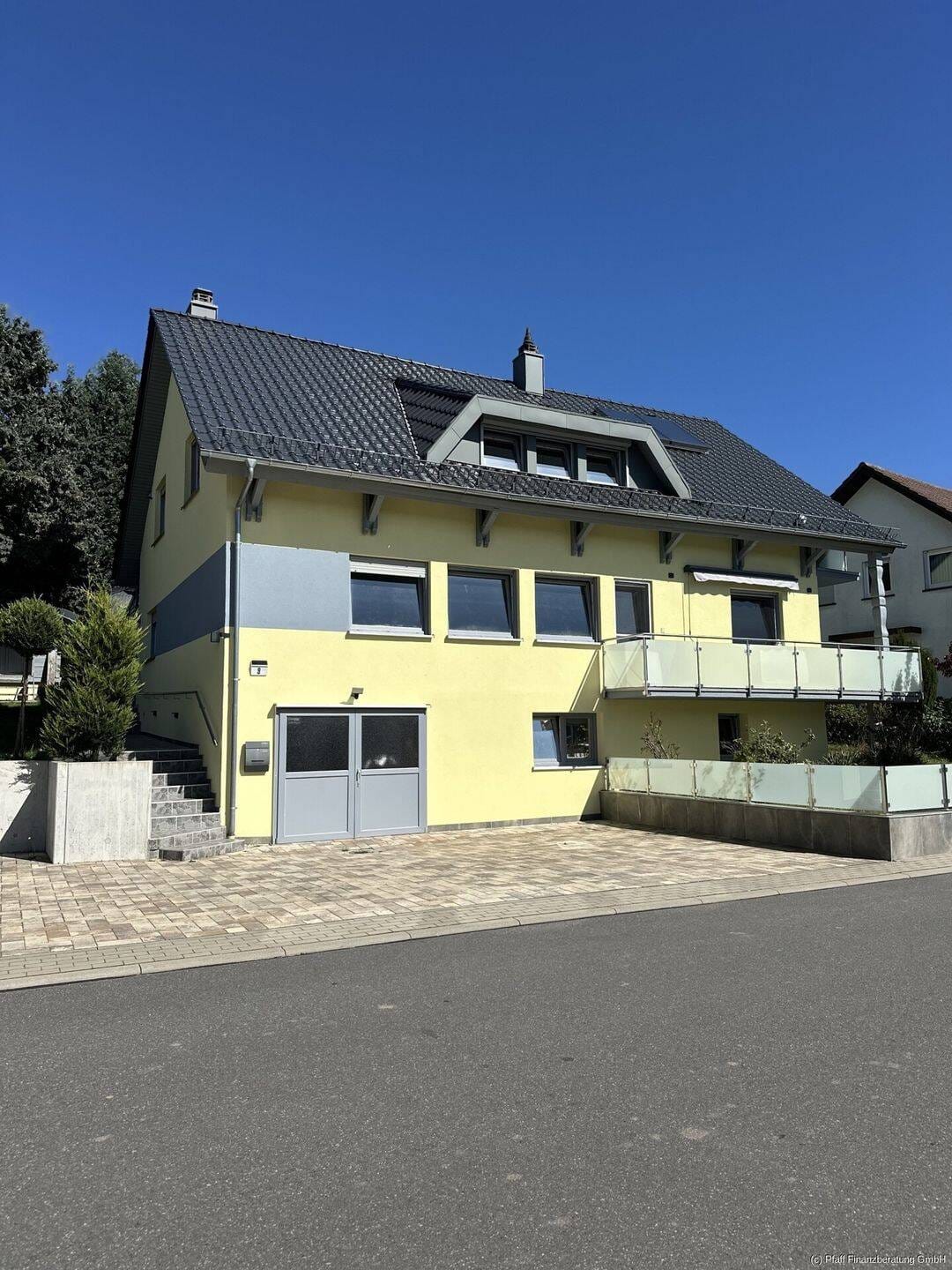 Immobilie in Limbach - Komplett saniertes Zweifamilienhaus in ländlicher Umgebung - Bild 0