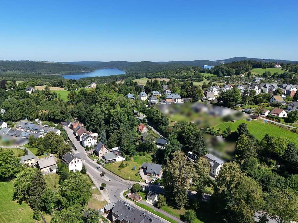 Immobilie in Eibenstock - Traumhaftes Einfamilienhaus im Landhausstil mit Doppelgarage auf großem Grundstück in Eibenstock - Bild 2