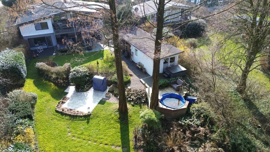 Immobilie in Bünsdorf - Einzigartiges Seeanwesen – Hochwertiges Traumhaus in erster Reihe - Bild 0