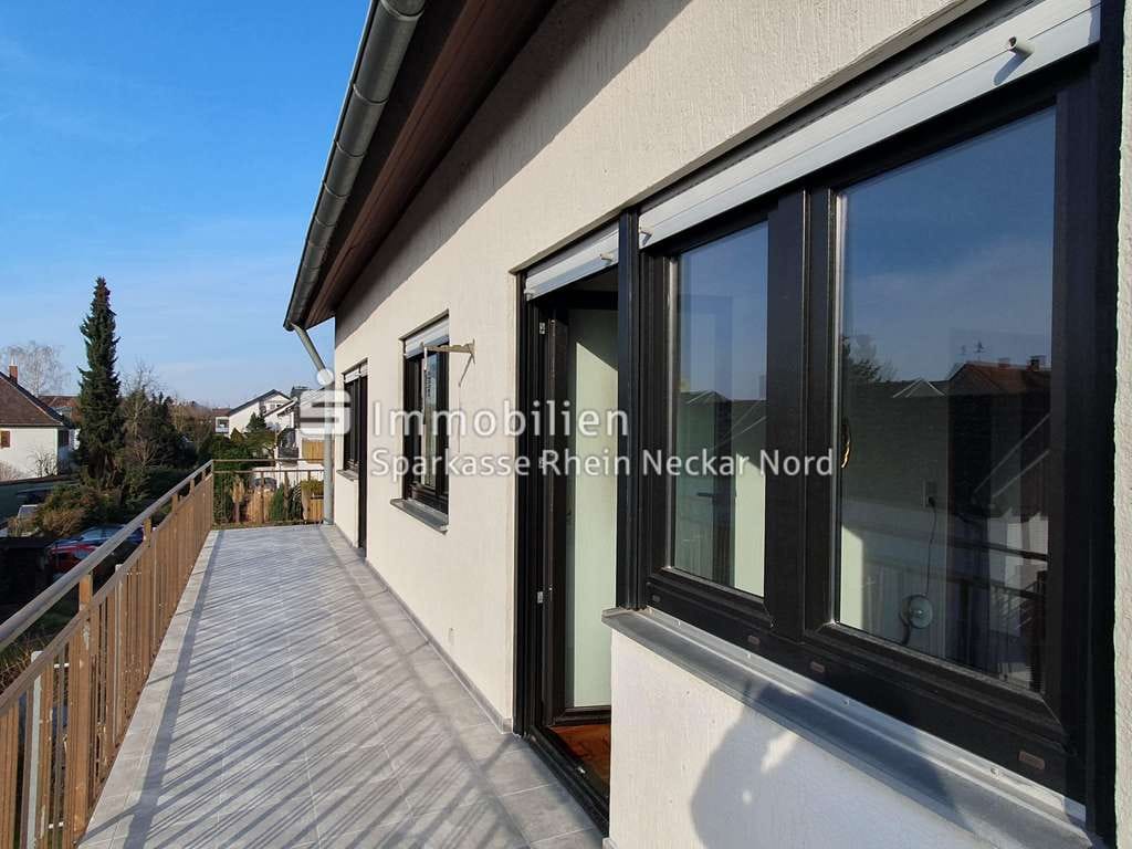 Immobilie in Hirschberg an der Bergstraße - Bezaubernde Maisonettewohnung mit 3-4 Zimmern für Freunde von Wohnen unterm Dach - Bild 2