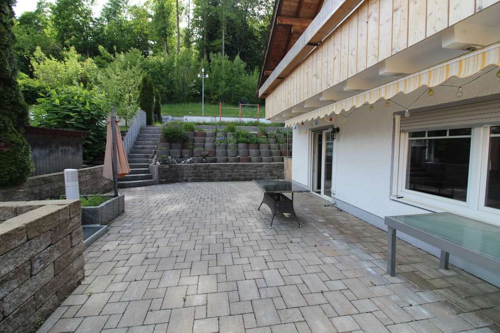 Immobilie in Marktoberdorf - Liebevoll renoviertes Einfamilien- oder Zweifamilienhaus in Marktoberdorf - Bild 0