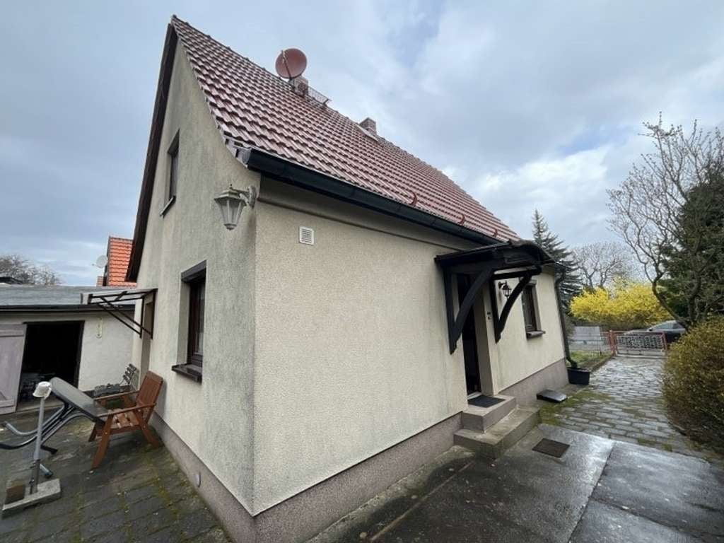 Immobilie in Waltershausen - Einfamilienhaus mit Garten für die Familie  - Bild 2