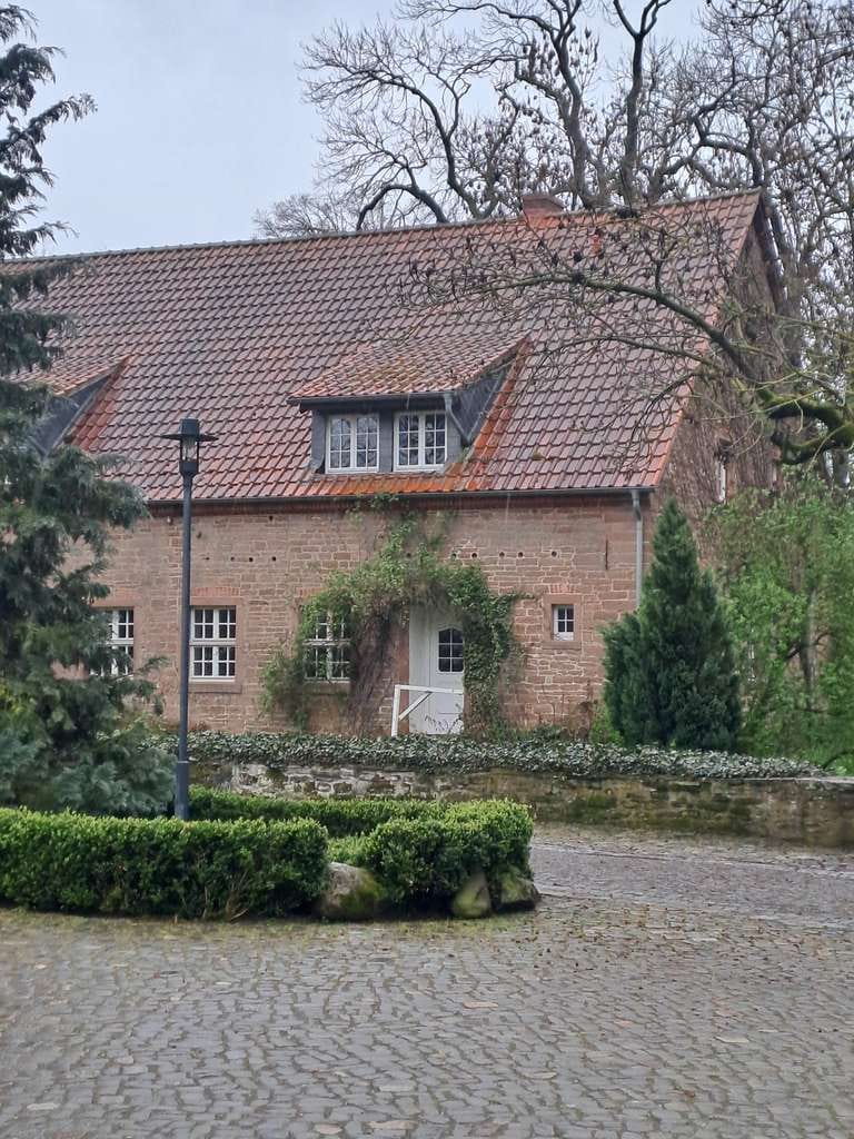 Immobilie in Altenhausen - Einzigartige Doppelhaushälfte im Schlosshof von Altenhausen - Bild 1