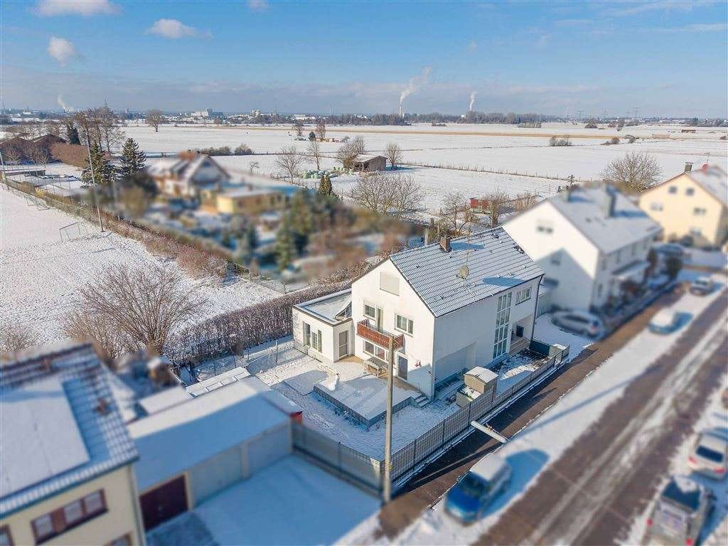 Immobilie in Friedberg - *Familienhaus & Raumwunder*  Ein außergewöhnlicher Grundriss trifft Wohnkomfort & Energieeffizienz - Bild 0