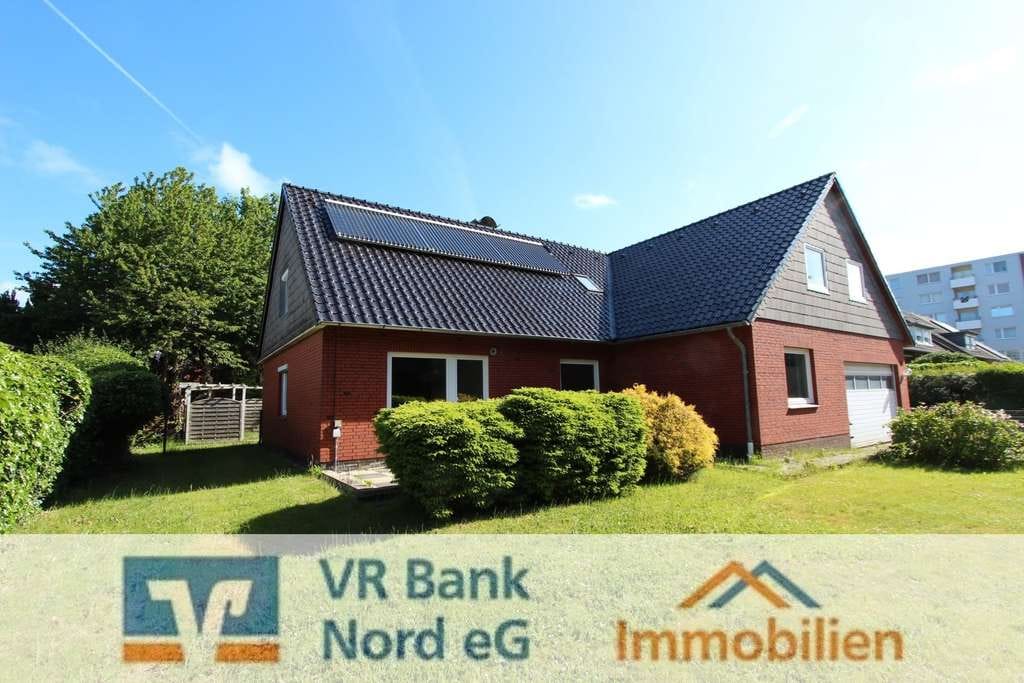 Immobilie in Leck - Energetisch aufwendig modernisiertes Wohnhaus mit 2 Wohneinheiten auf großzügigem Grundstück - Bild 0