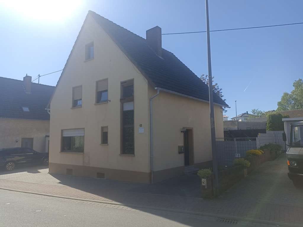 Immobilie in Plaidt - Viel Platz für den Alltag in diesem Einfamilienhaus in Plaidt - Bild 2