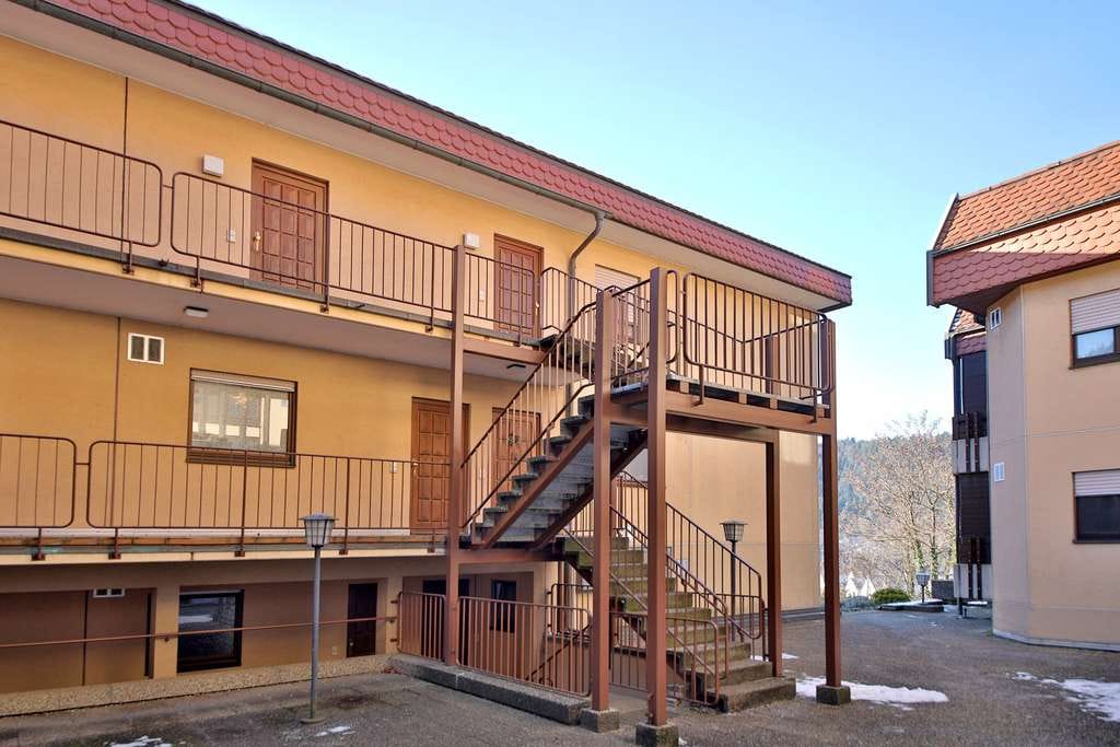 Immobilie in Gernsbach - Wohnung mit Gestaltungsmöglichkeiten in Gernsbach / Scheuern - Bild 2
