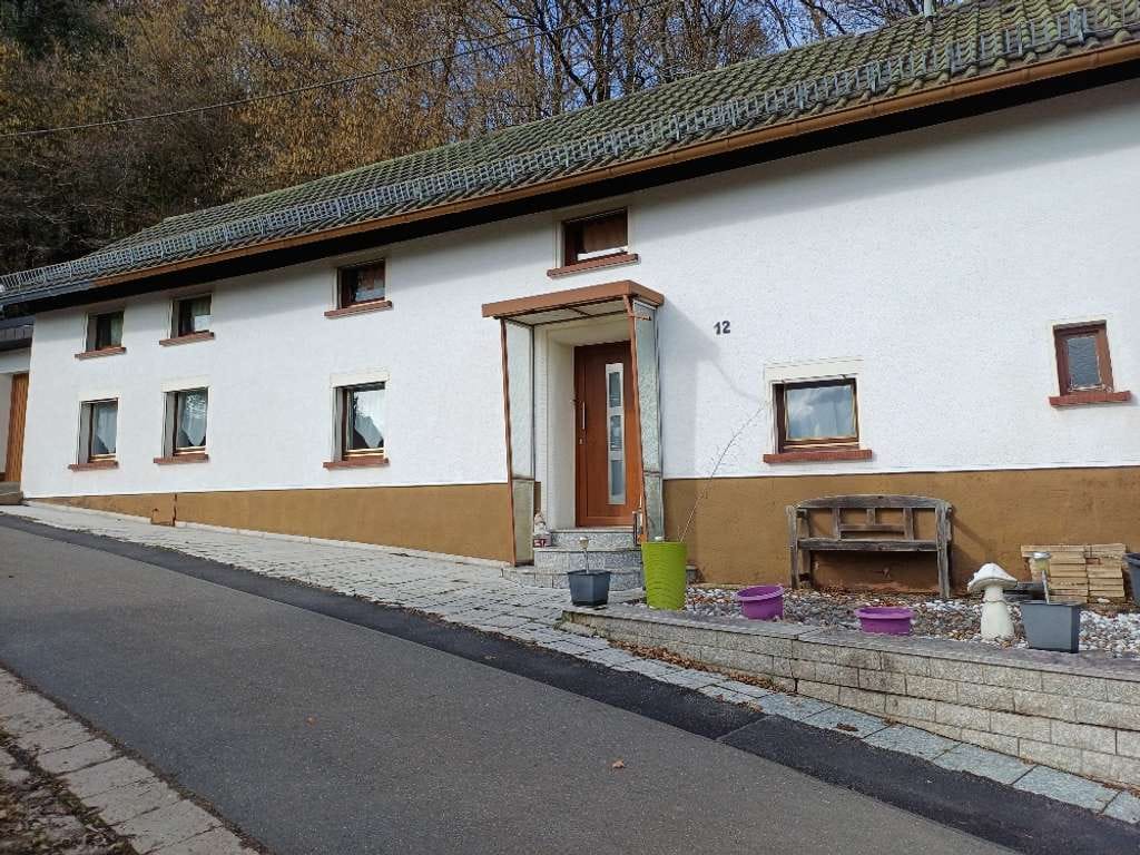 Immobilie in Nonnweiler - Ein bisschen renovieren aber leer und sofort bewohnbar - Bild 0