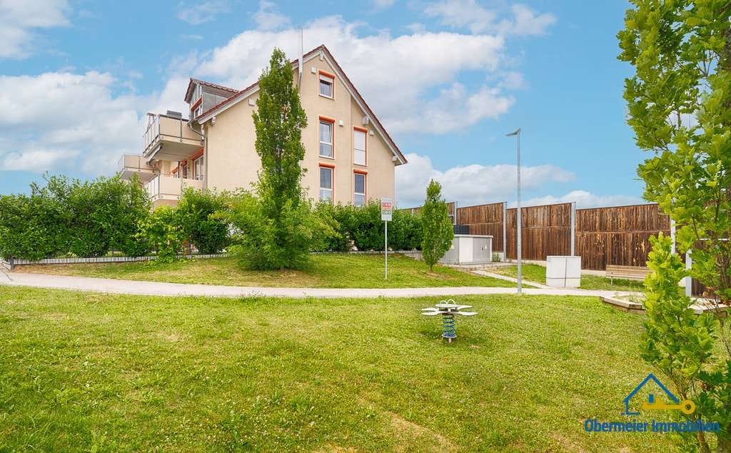 Immobilie in Obertraubling - Elegante 3-Zimmer-Wohnung mit Aufzug, Balkon und edler Innenausstattung - Bild 0
