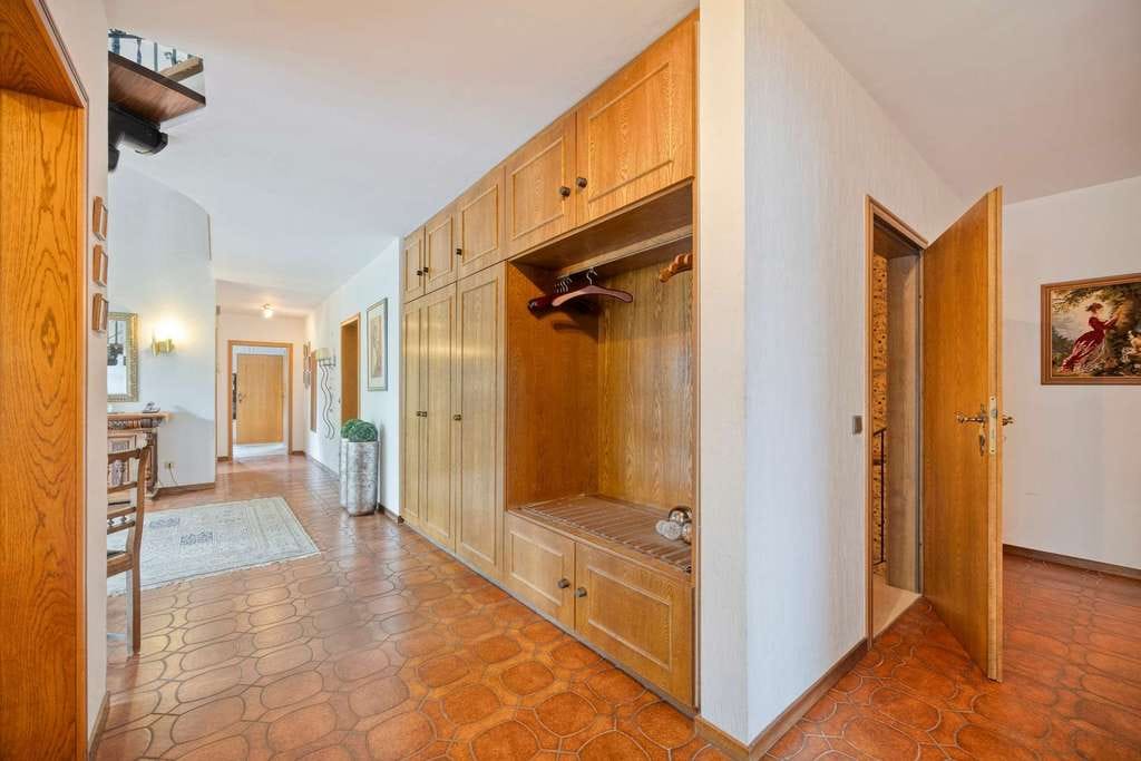 Immobilie in Rees - Großzügiges Einfamilienhaus in Toplage von Rees‑Millingen – Wohnen und Arbeiten unter einem Dach - Bild 4