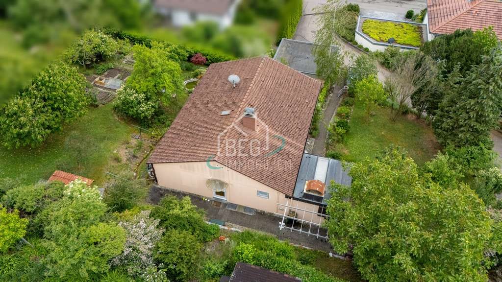 Immobilie in Crailsheim - Zwei Wohnebenen, großer Garten und vielfältige Nutzungsmöglichkeiten - Bild 3