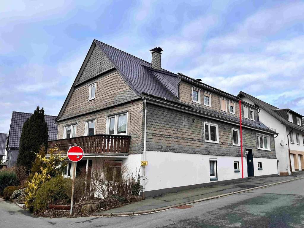Immobilie in Winterberg - Raumwunder für die große Familie mitten in Winterberg-Niedersfeld - Bild 0