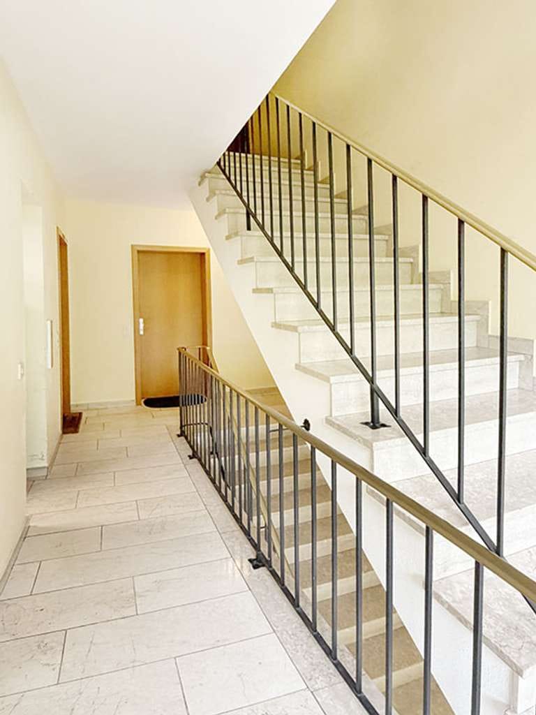 Immobilie in Surberg - Lage mit Weitblick, ca. 101 m2 große 3-Zimmer Wohnung in Surberg bei Traunstein - Bild 2