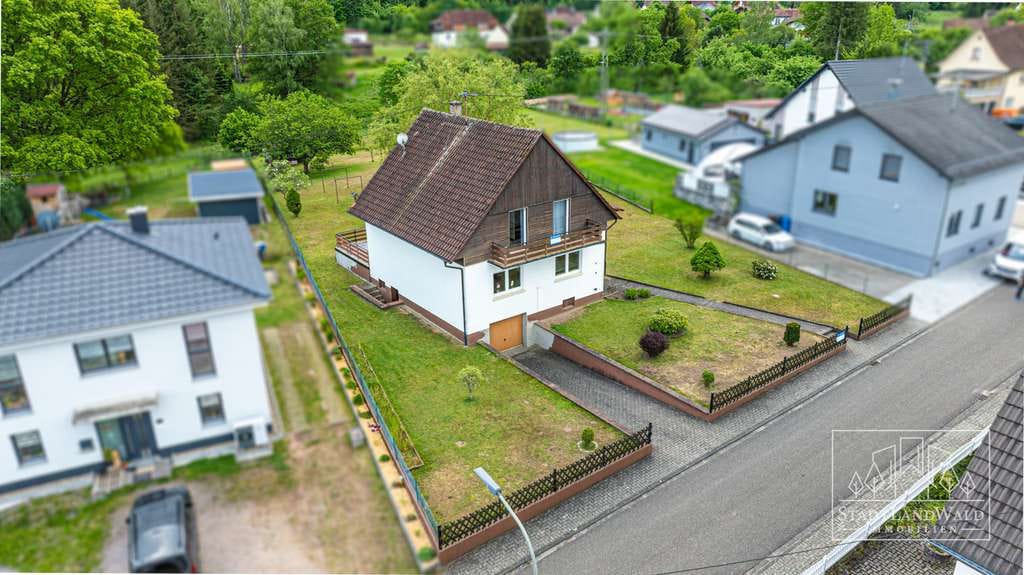 Immobilie in Fischbach bei Dahn - Viel Platz für Familie, Garten und Erholung – Einfamilienhaus am Feldrand mit Ausblick - Bild 3