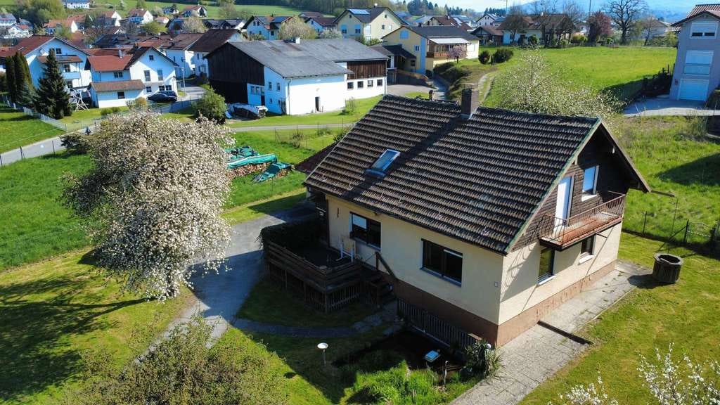 Immobilie in Hengersberg - Bestandsimmobilie zur Kernsanierung oder Neubebauung - Bild 2
