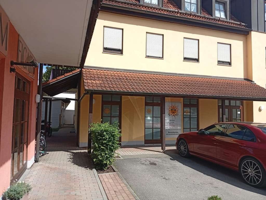 Immobilie in Au in der Hallertau - Großzügige Erdgeschosswohnung mit Entwicklungspotenzial und genehmigter Nutzungsänderung - Bild 0