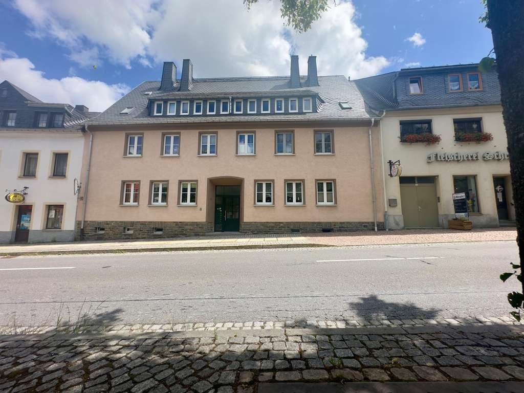 Immobilie in Schlettau - Schönes Mehrfamilienhaus im Herzen von Schlettau - Bild 1