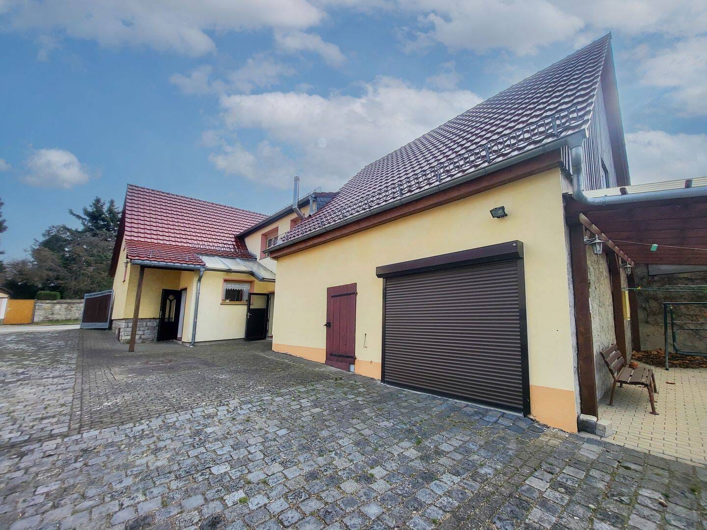 Immobilie in Am Ettersberg - Viel Raum für Ideen - Großzügiges Grundstück trifft auf charmantes Wohnhaus - Bild 1