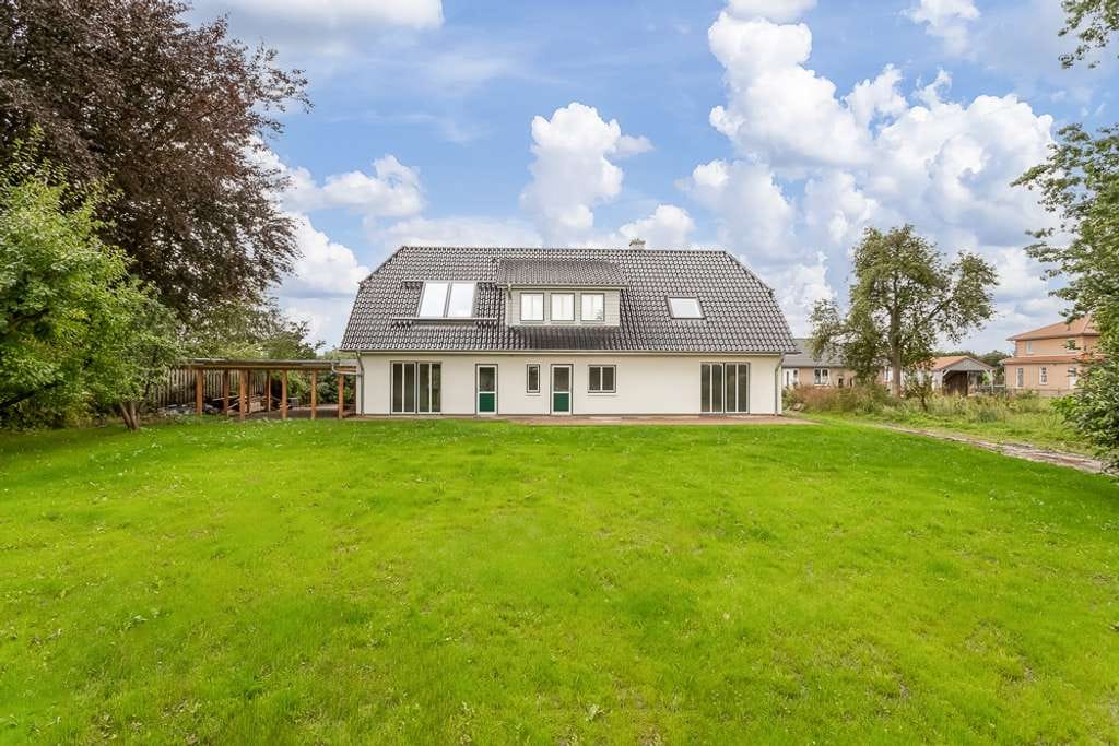 Immobilie in Loit - Wohnen statt nur Urlaub machen: Ehemaliges Bauernhaus wird zu Ihrem neuen Wohnhaus - Bild 0